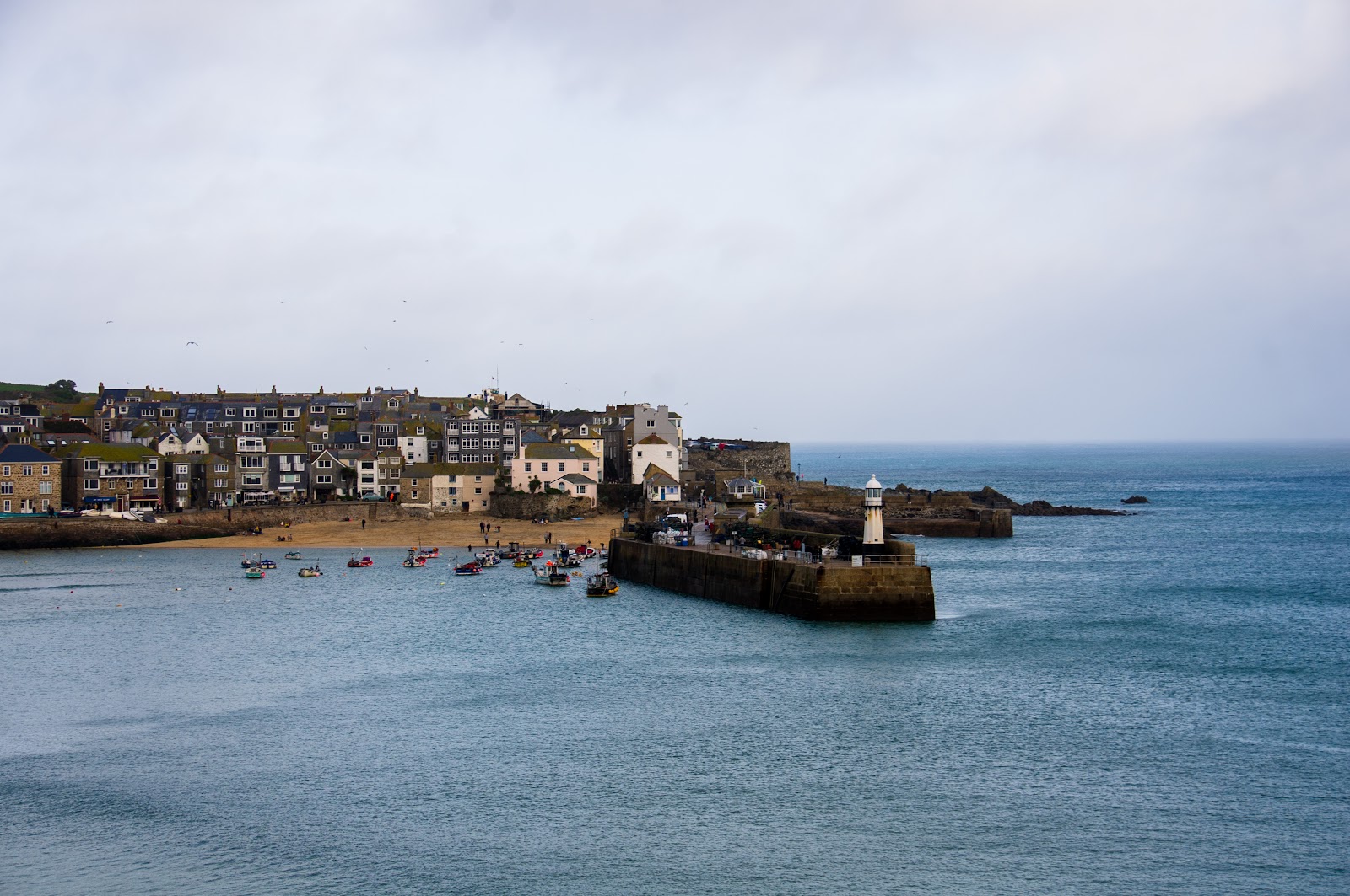 https://whatremovals.co.uk/wp-content/uploads/2022/02/St Ives harbour-300x199.jpeg